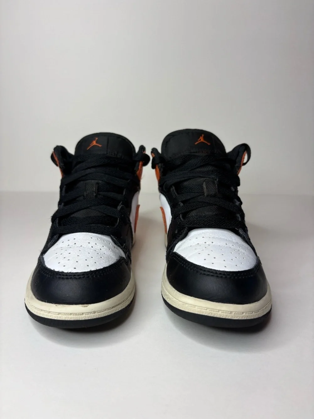 Air Jordan 1 Mid Black Toe Starfish Kids Size 1Y Orange Black DQ8424-801